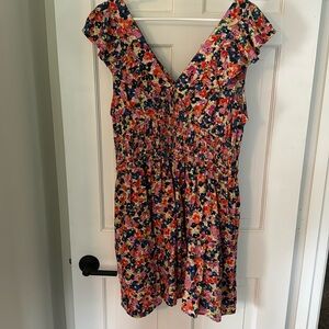 Floral mini dress with pockets. Gap size XL. Tags on. Smoke free home.